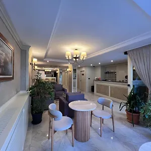 Hotell Gul **